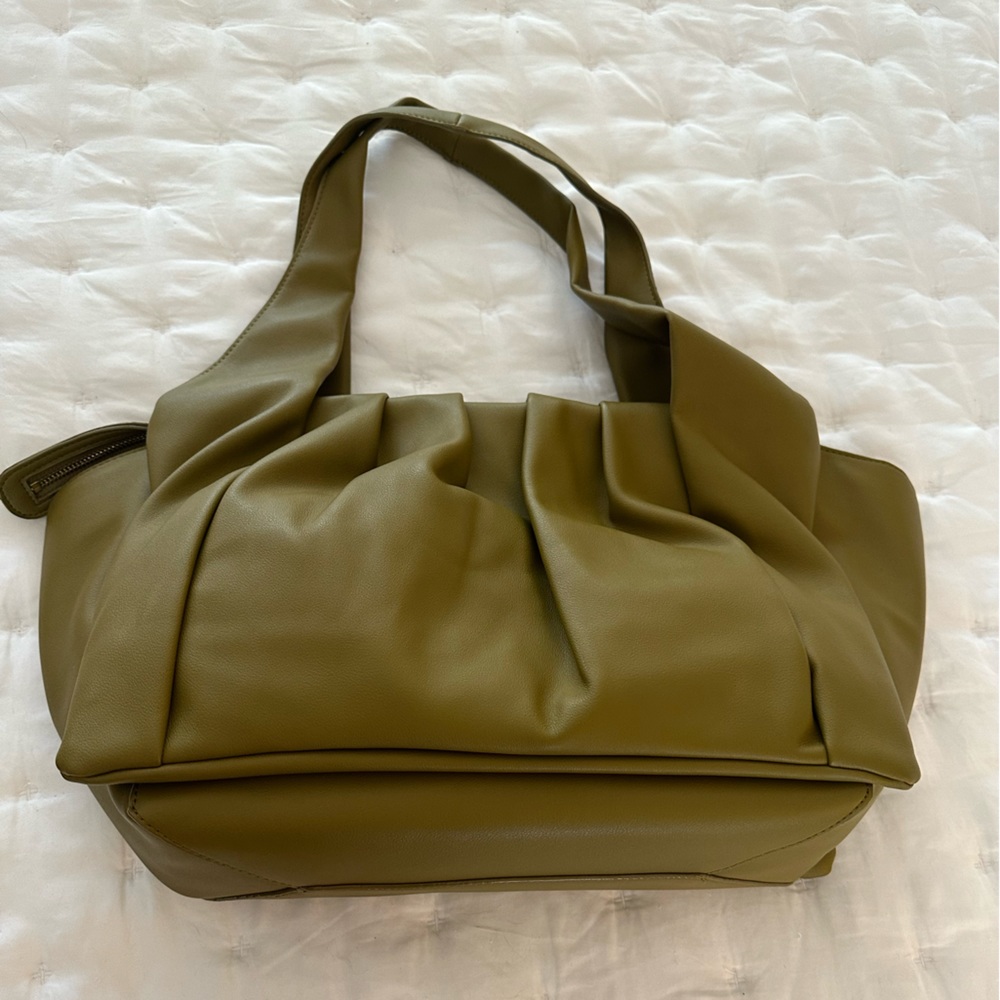 NWT House of Want How We Chill Tote in Olive - Picture 4 of 10